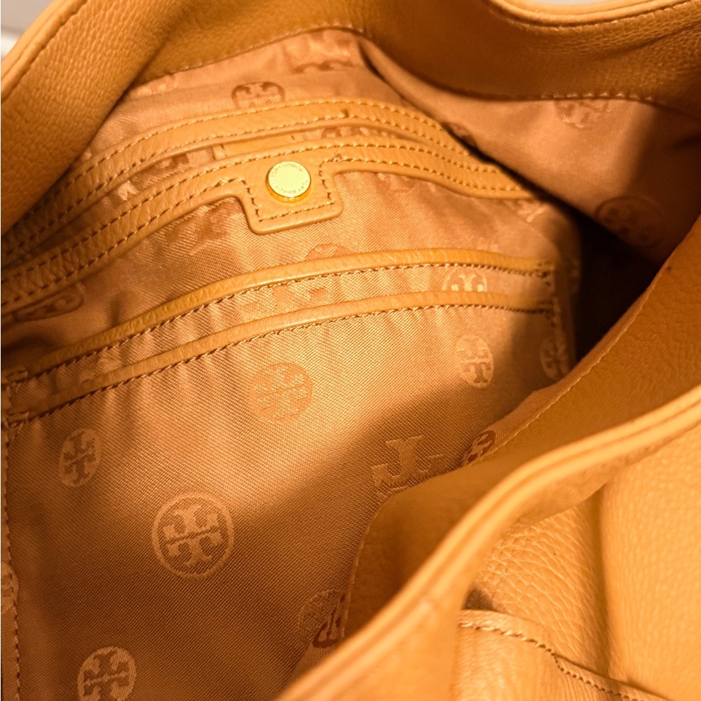 Tory Burch Tan Leather Shoulder Bag - Classic Tote - Picture 12 of 16